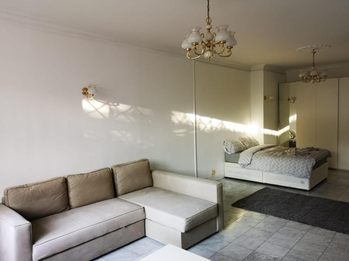 Large Spacious Property In Zone 2 Londres Exterior foto